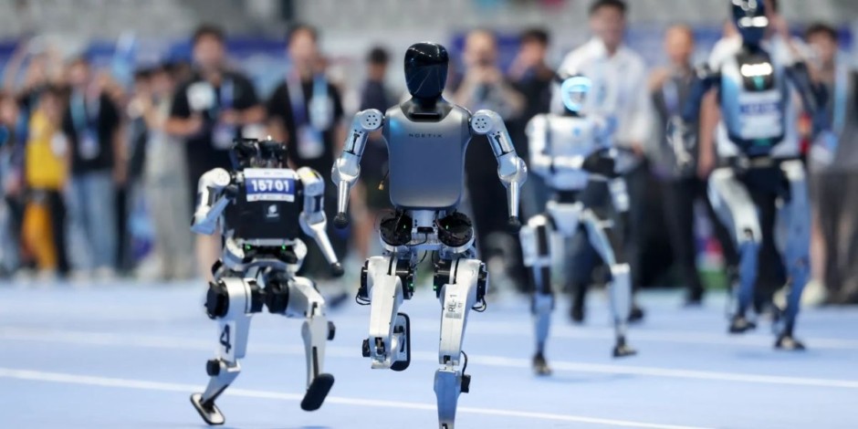 Spectacular Robot Performances at China’s First Humanoid Olympics